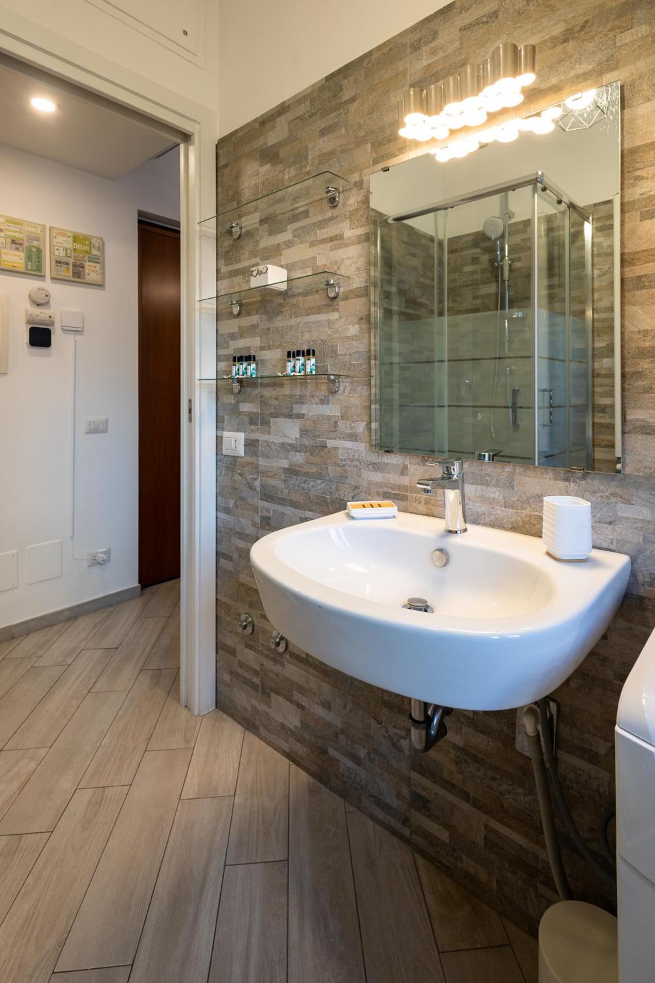 Ottoboni Apartment, 4 Persone, Balcone, Wi-Fi, Stazione Tiburtina Rome Buitenkant foto